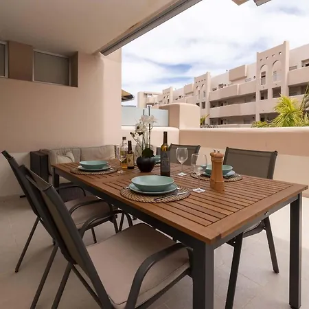 El Horno 2 - Two Bed Apartment Playa Paraiso (Tenerife)